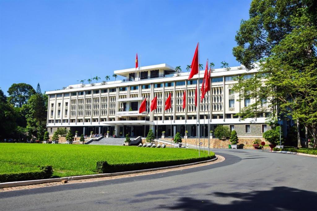 The Arrivals Hotel - River View โฮจิมินห์ซิตี้ ภายนอก รูปภาพ